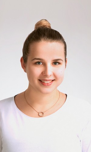 Dr. Veronika Smarikova